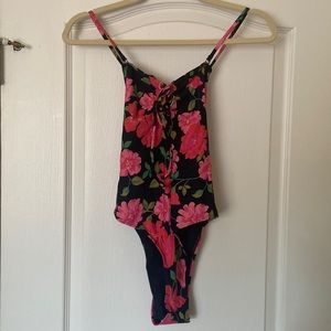 O’Neill NWT one piece floral swimsuit (L)